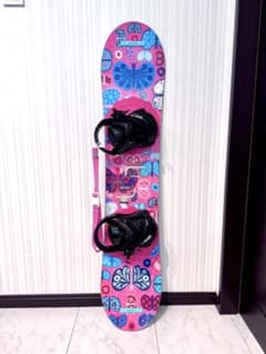 値下げ中】Burton スノーボード 110 キッズ 人気の蝶々デザイン - メルカリ