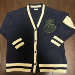ワッペン付き Vネック ニットカーディガン ネイビー F - メルカリ