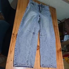 美品！GU バレルレッグジーンズ デニム　 ライトブルーのサムネイル