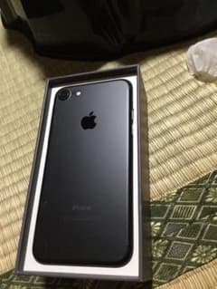 iPhone 7 Black 32 GBのサムネイル