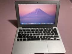 MacBook Air 2015 11インチ　4GB/SSD128GBのサムネイル