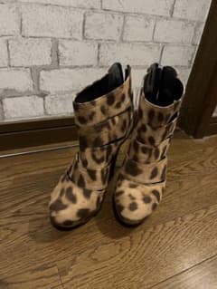 新品同様　エスペランサ　ショートブーツ　Sサイズのサムネイル