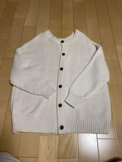 GNI アイボリー Mサイズ カーディガンのサムネイル