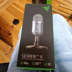 Razer seiren v2 X