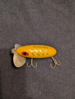 Jitterbug トップウォーター ルアー イエロー - メルカリ