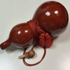 ひょうたん　藤の花　縁起物　昭和レトロ 縁起物】瓢箪（ひょうたん） 飾り紐 蓋付き 昭和レトロ - メルカリ