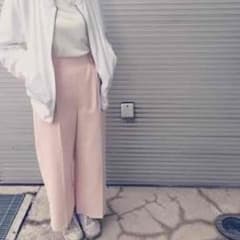 ピンク ワイドパンツのサムネイル
