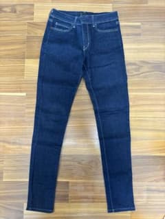 UNIQLO JEANS スキニーデニムパンツのサムネイル