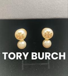 美品　トリーバーチ TORYBURCH パール ピアス ゴールド ロゴ　匿名配送のサムネイル