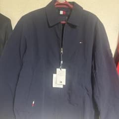 値下げ中　冬用TOMMY HILFIGER ナイロンジャケット ネイビー XLのサムネイル