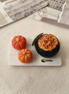 #ミニチュア#丸ごとかぼちゃグラタン#秋の料理のサムネイル