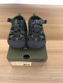 美品 KEEN キーン サンダル 15 cm 迷彩のサムネイル
