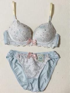 ブラジャー＆ショーツセット ノンワイヤーのサムネイル