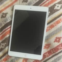 iPad mini 16GB シルバーのサムネイル