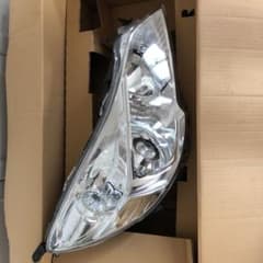 H25 brq レガシー 右ヘッドライトのサムネイル