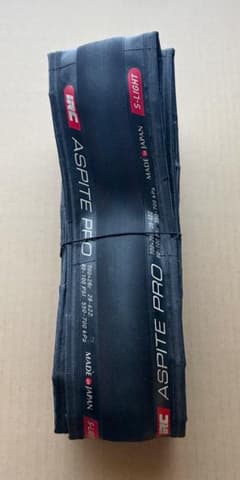 IRC ASPITE PRO S-LIGHT 700x28C - メルカリ