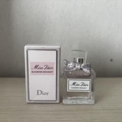 Dior ミニ香水のサムネイル