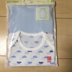 ユニクロ クルーネックボディ 肌着のサムネイル