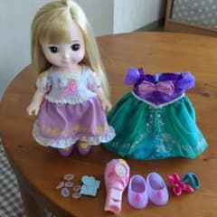コルネちゃん本体＆小物＆アリエルドレス★のサムネイル