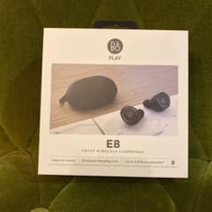 Bang&Olufsen BEOPLAY E8 フルワイヤレスイヤホンのサムネイル