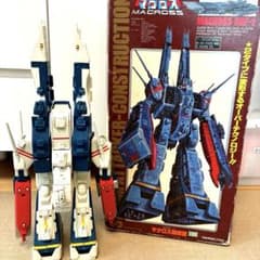 タカトク 超時空要塞マクロス SDF-1 マクロス強攻型 箱あり 変形可 現状品 タカトク 超時空要塞マクロス SDF-1 マクロス強攻型 箱あり 変形可