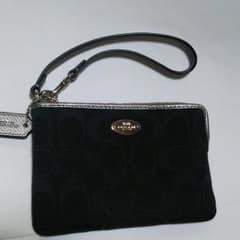 COACH♪美品シグネチャーリストレット♪ポーチ黒のサムネイル