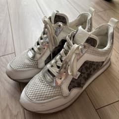 Michael Kors MKロゴ スニーカー ホワイト シルバーのサムネイル