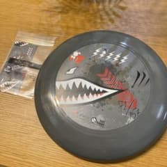【新品・未使用】サメスビー　グレー　ステッカー付のサムネイル
