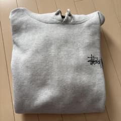 stussy パーカー　Lサイズのサムネイル