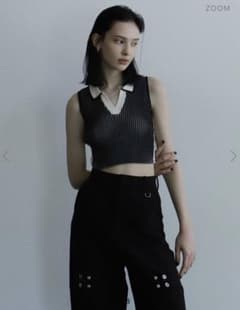 collared topsのサムネイル