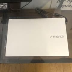 ノートパソコンのサムネイル