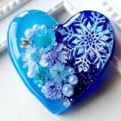 1673】レジン ヘアゴム ポニーフック ブロ―チ ハンドメイド - メルカリ