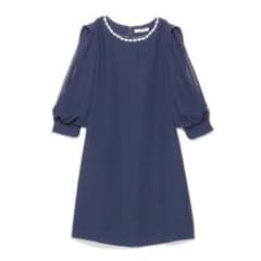 ハナハナ様専用　snidel ビジュー付きワンピースのサムネイル
