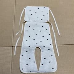 年中使用可能！ベビーカーシート チャイルドシート用 クッション ハート柄のサムネイル