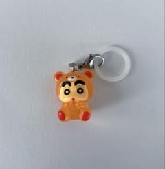 クレヨンしんちゃん めじるしアクセサリー みんなでくまパジャマ しんちゃんのサムネイル