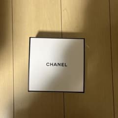 CHANEL ギフトボックスのサムネイル