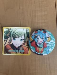 初音ミク 缶バッジ ステッカー 2点セットのサムネイル