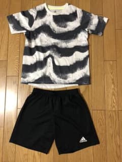 705☆様専用　adidas アディダス サッカー　上下　150のサムネイル