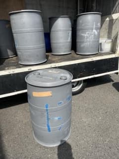 引取限定　中古　200L ポリドラム　国内規格　貯水タンクのサムネイル