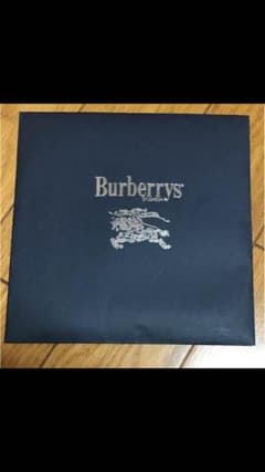 Burberryのハンカチ&CELINEのハンカチのサムネイル