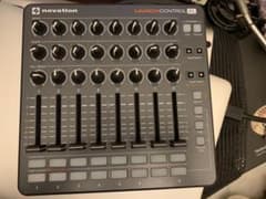 値下げしました　novation launch control XLのサムネイル