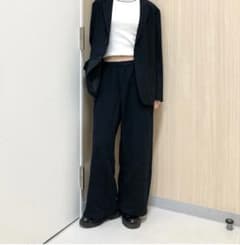 美品　着用試着のみUNIQLO ブラック ワイドパンツ Sサイズのサムネイル