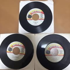 レゲエレコード POT OF GOLD 同オケ 3枚セット WINNERのサムネイル