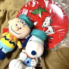 スヌーピー☆いちご☆一番くじ☆9等メラミンプレートとぬいぐるみの3点セットのサムネイル