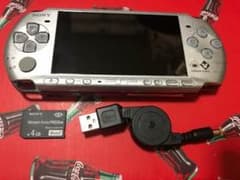 PSP3000 キングダムハーツモデル 本体+付属品+カセット多数 美品のサムネイル