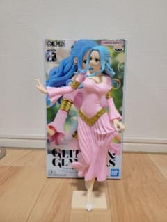 ワンピース ビビ GLITTER & GLAMOURS フィギュアのサムネイル