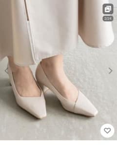 ランダ　アシンメトリーカットパンプス　新品未使用のサムネイル