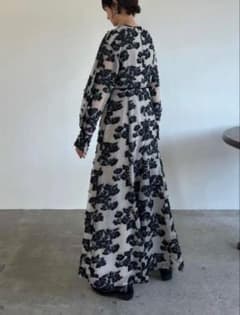 CLANE 花柄ジャガード 長袖ロングワンピースのサムネイル
