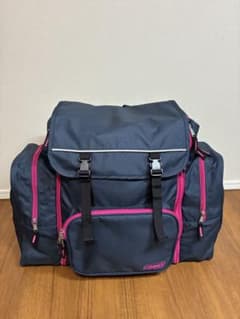 Excellent condition Coleman Trek Pack backpack, perfect for school trips, hiking, and general mountaineering. Large capacity.