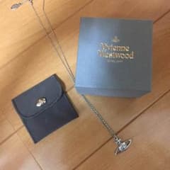 Vivienne Westwood　ネックレスのサムネイル